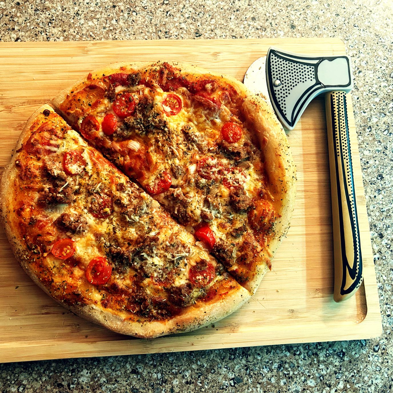 Slice 'N Dice Pizza Cutter Hatchet - Stainless Steel Blade